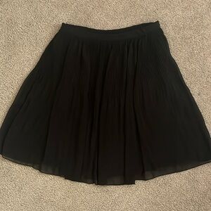 “Zara- Basic Collection Skirt size XS”